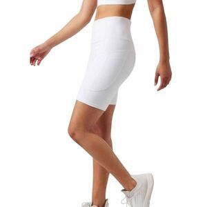 ATHLETA Ultimate Stash 7' Short in White Size XS